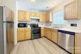 527 Carpenter Street - Photo 11