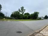 2211 Carmine Street - Photo 2