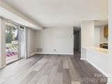 9511 Shannon Green Drive - Photo 3