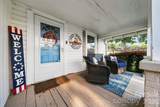 213 Colombo Street - Photo 2