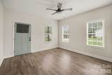1402 Essex Avenue - Photo 5