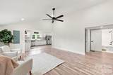 1325 King Road - Photo 4