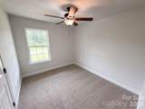 1411 Foxbrook Circle - Photo 10