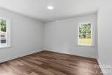 823 Farmcrest Drive - Photo 15