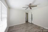 815 Lakeside Circle - Photo 19