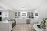 815 Lakeside Circle - Photo 8