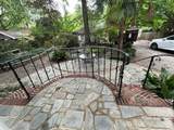 923 Henley Place - Photo 4