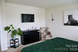1013 Harry Court - Photo 18