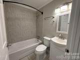 2401 Roslyn Avenue - Photo 11