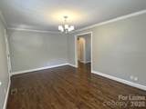 2401 Roslyn Avenue - Photo 6