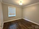 2401 Roslyn Avenue - Photo 10
