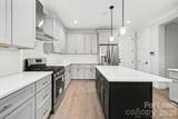2305 Sanders Avenue - Photo 17
