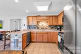 720 Pecan Street - Photo 16