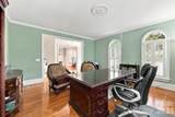 633 Peacehaven Road - Photo 9