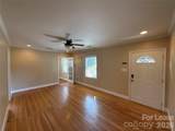 817 Everett Place - Photo 3