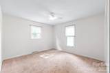 1011 Robin Lane - Photo 16