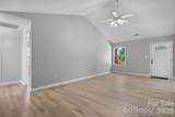 1420 Farmington Hills Drive - Photo 4