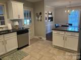 2600 Selwyn Avenue - Photo 2