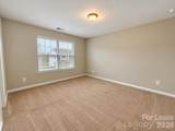 1109 Wainscott Drive - Photo 15