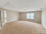 1109 Wainscott Drive - Photo 16
