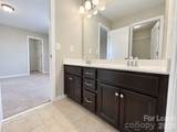 1109 Wainscott Drive - Photo 17