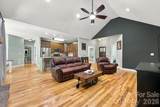 320 Hidden Oaks Drive - Photo 10