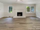 711 Forest Road - Photo 2