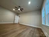 405 Scarlett Oak Court - Photo 18