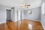 212 Newland Place - Photo 12