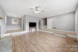 212 Newland Place - Photo 4