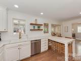723 Romany Road - Photo 7