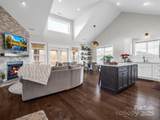 16 Tudor Way - Photo 17