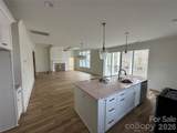 1061 The Glen Street - Photo 2