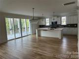 1061 The Glen Street - Photo 3
