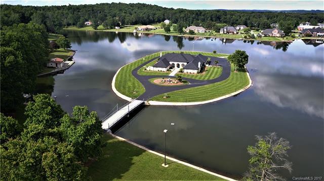 5707 Shoreview Drive - Photo 1
