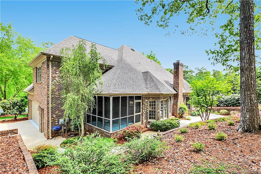 157 Glenbrook Springs - Photo 1