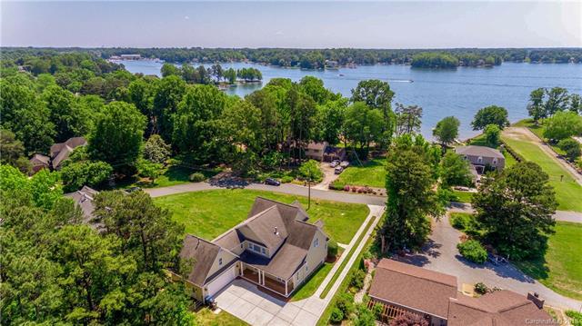 21020 Lakeview Circle - Photo 1