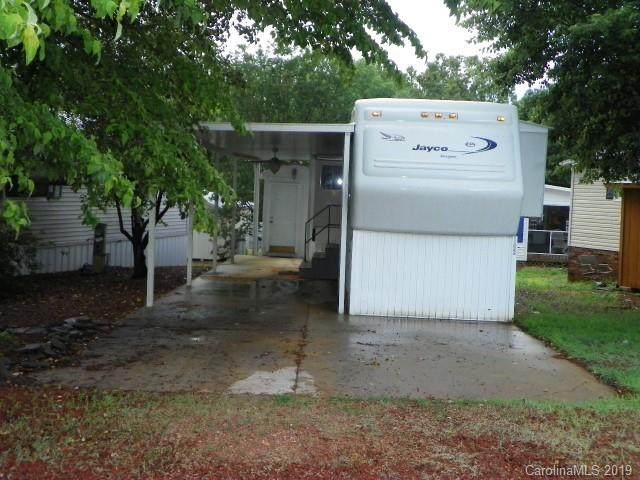 128 Clubhouse Drive - Photo 1