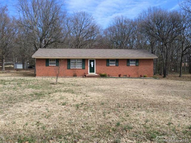 102 Pinetree Drive - Photo 1