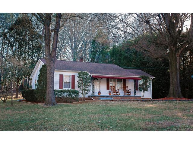 2726 N Ashe Avenue, Newton, NC 28658 (#3239429) :: Rinehart Realty