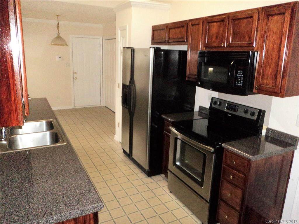 8504 Farnsworth Lane, Charlotte, NC 28215 (#3240093) :: Rinehart Realty