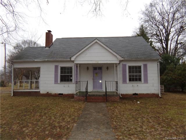 302 King Street, Monroe, NC 28110 (#3240465) :: Rinehart Realty