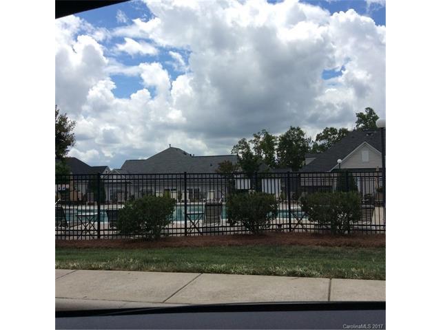 6605 Central Pacific Avenue 304-F, Charlotte, NC 28210 (#3262551) :: Rinehart Realty