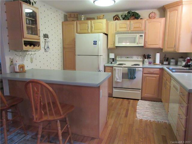 225 Fairway Lane - Photo 1