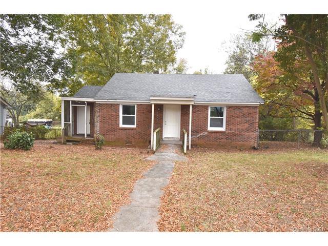 2645 Roslyn Avenue - Photo 1