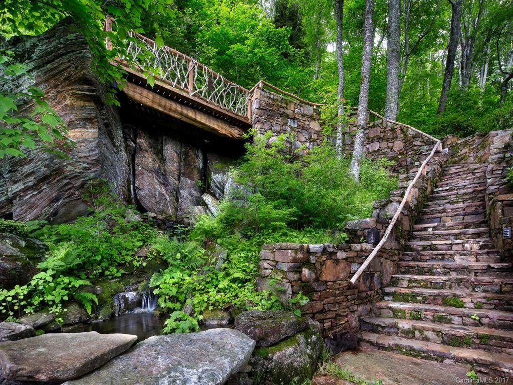 102 Dancing Bear Trail - Photo 1