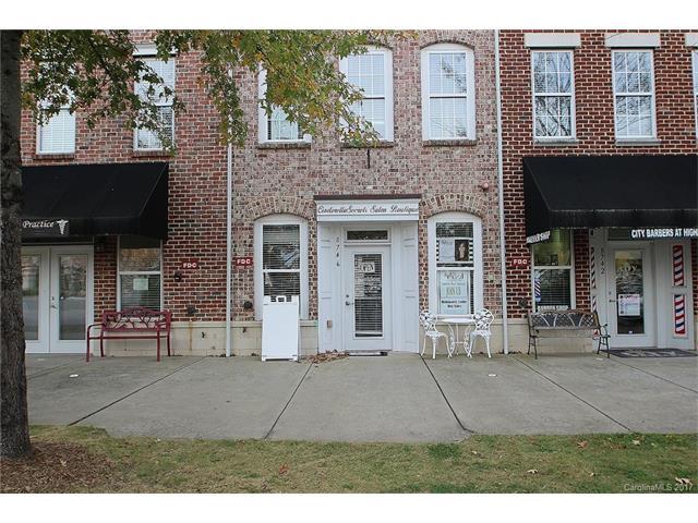 8746 Arbor Creek Drive - Photo 1