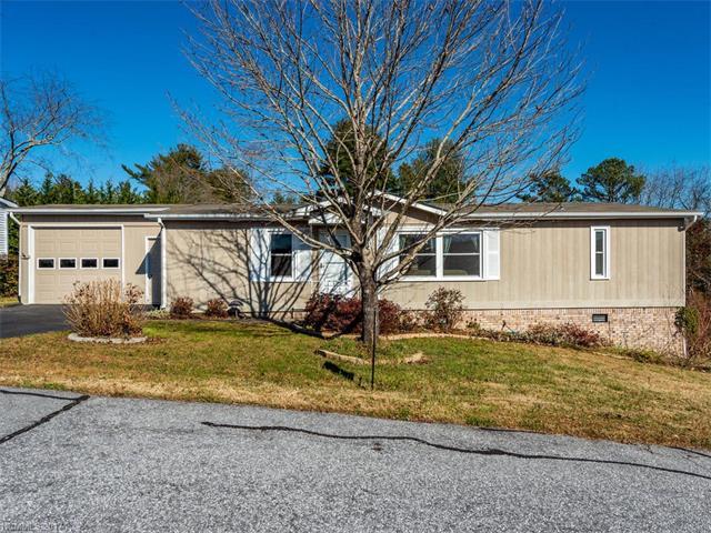 214 Cranbrook Circle - Photo 1