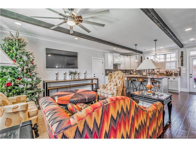 309 Rosemont Row - Photo 1