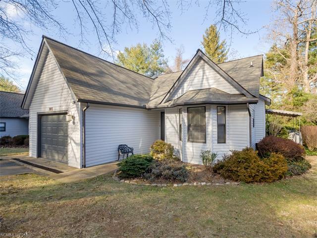 305 Oak Place - Photo 1